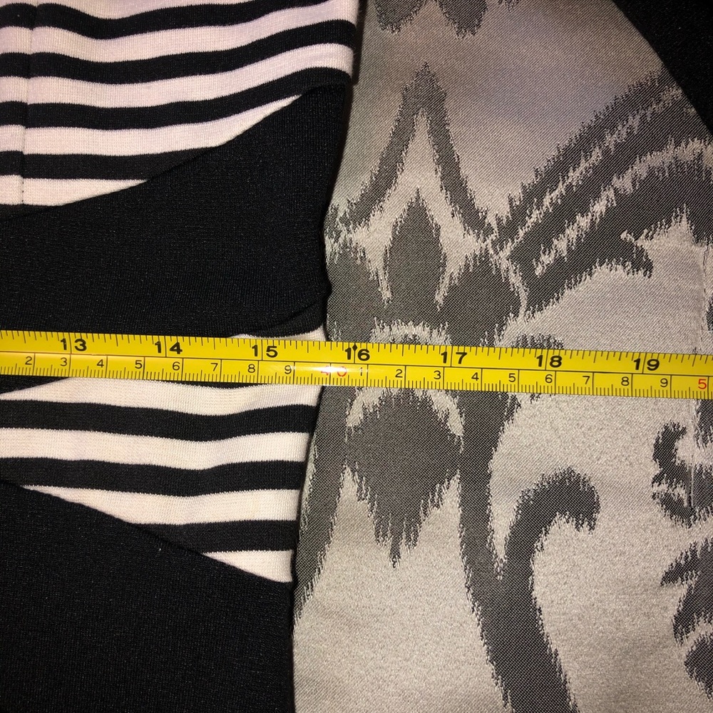 Great striped dress with waist detailing - Picture 13 of 15
